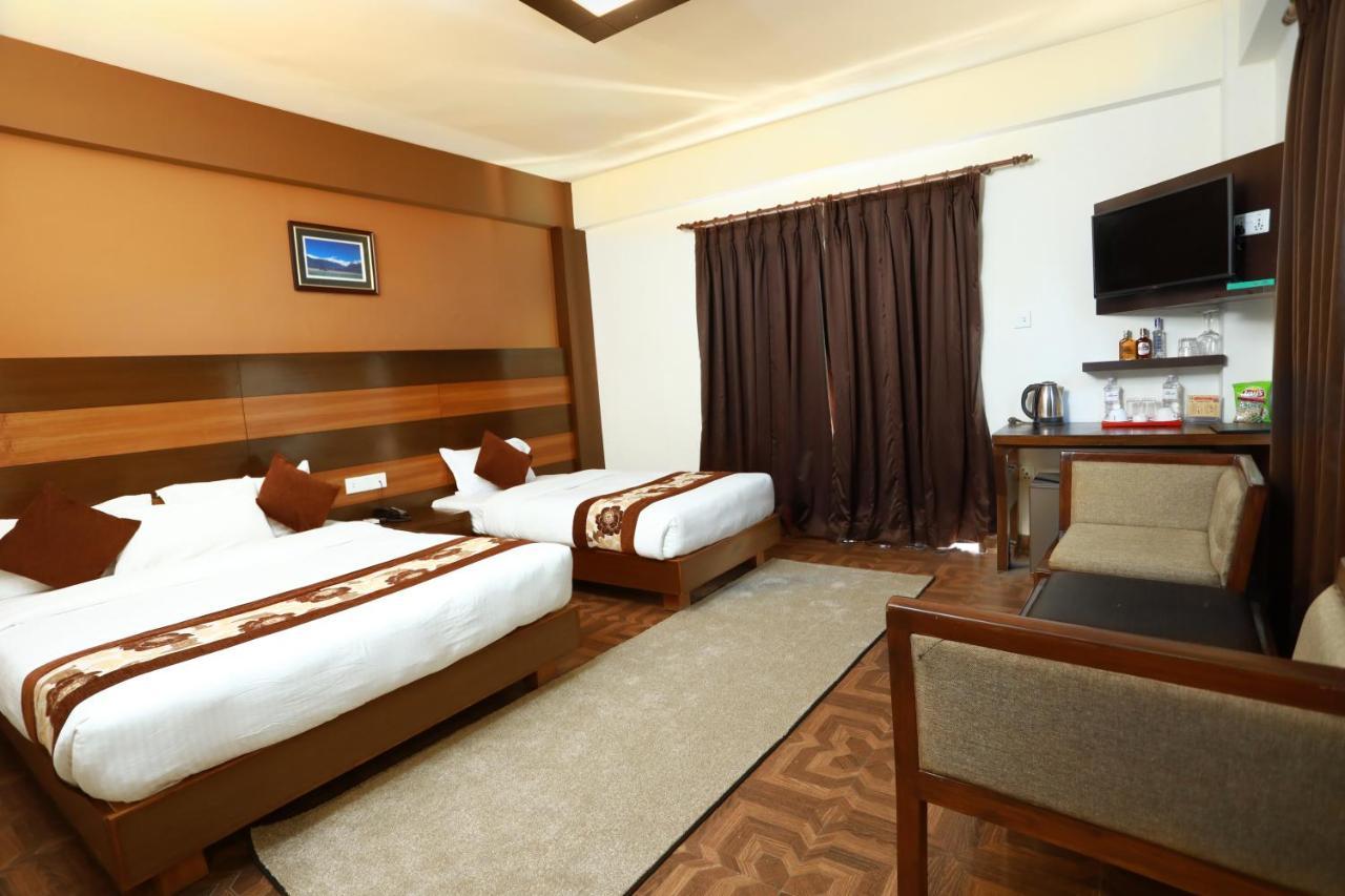 Kumari Star Inn Pokhara Zewnętrze zdjęcie