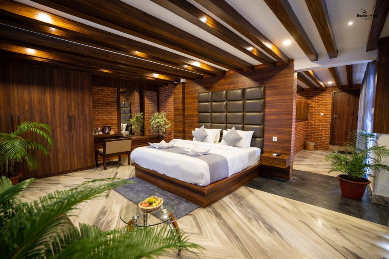 Kumari Star Inn Pokhara Zewnętrze zdjęcie