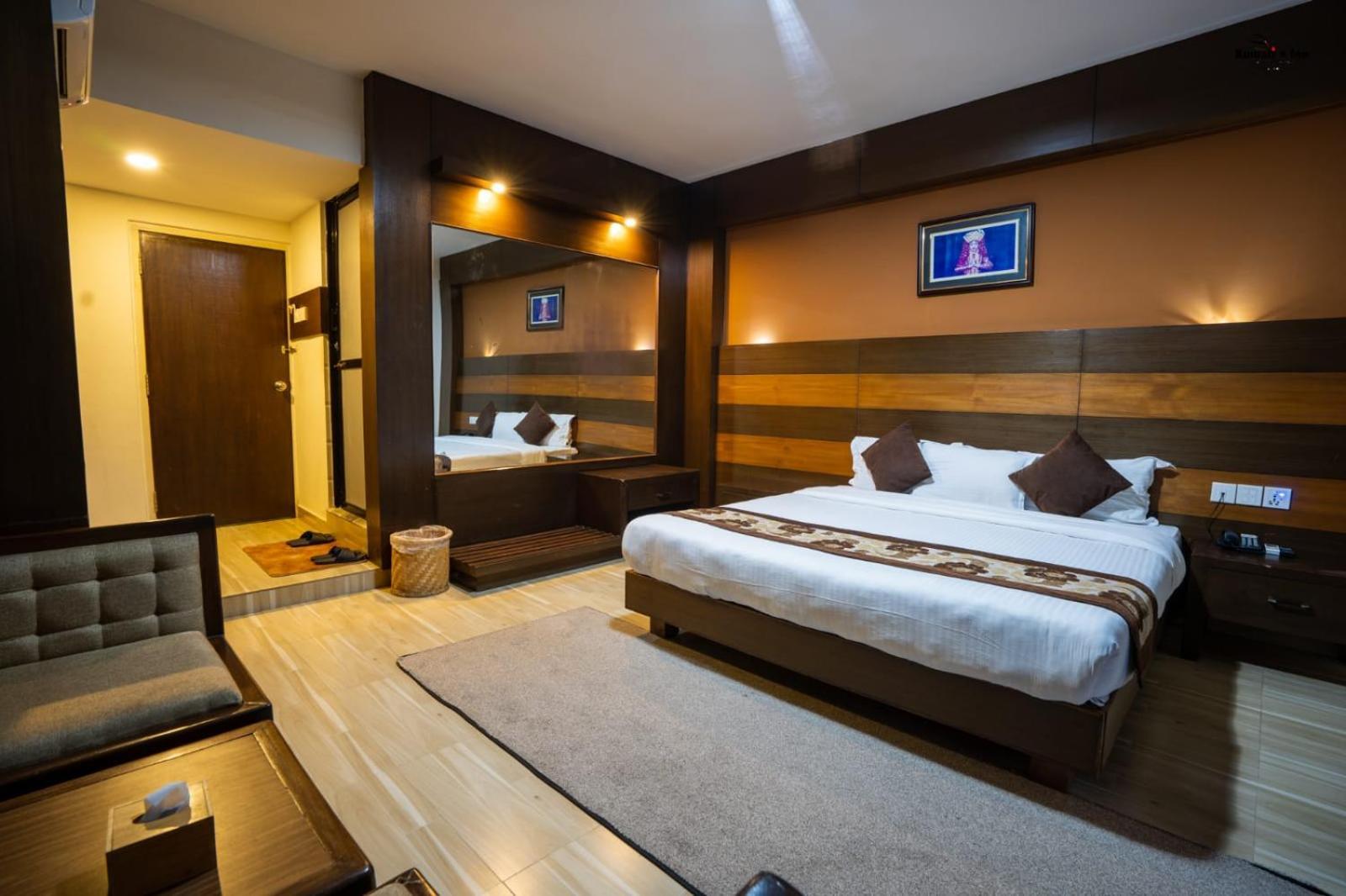 Kumari Star Inn Pokhara Zewnętrze zdjęcie